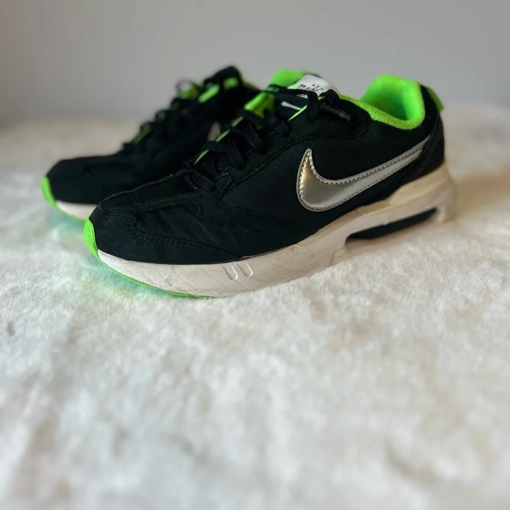Nike Air Max Kids Black Neon Green Sneakers Youth Running Shoes 4Y